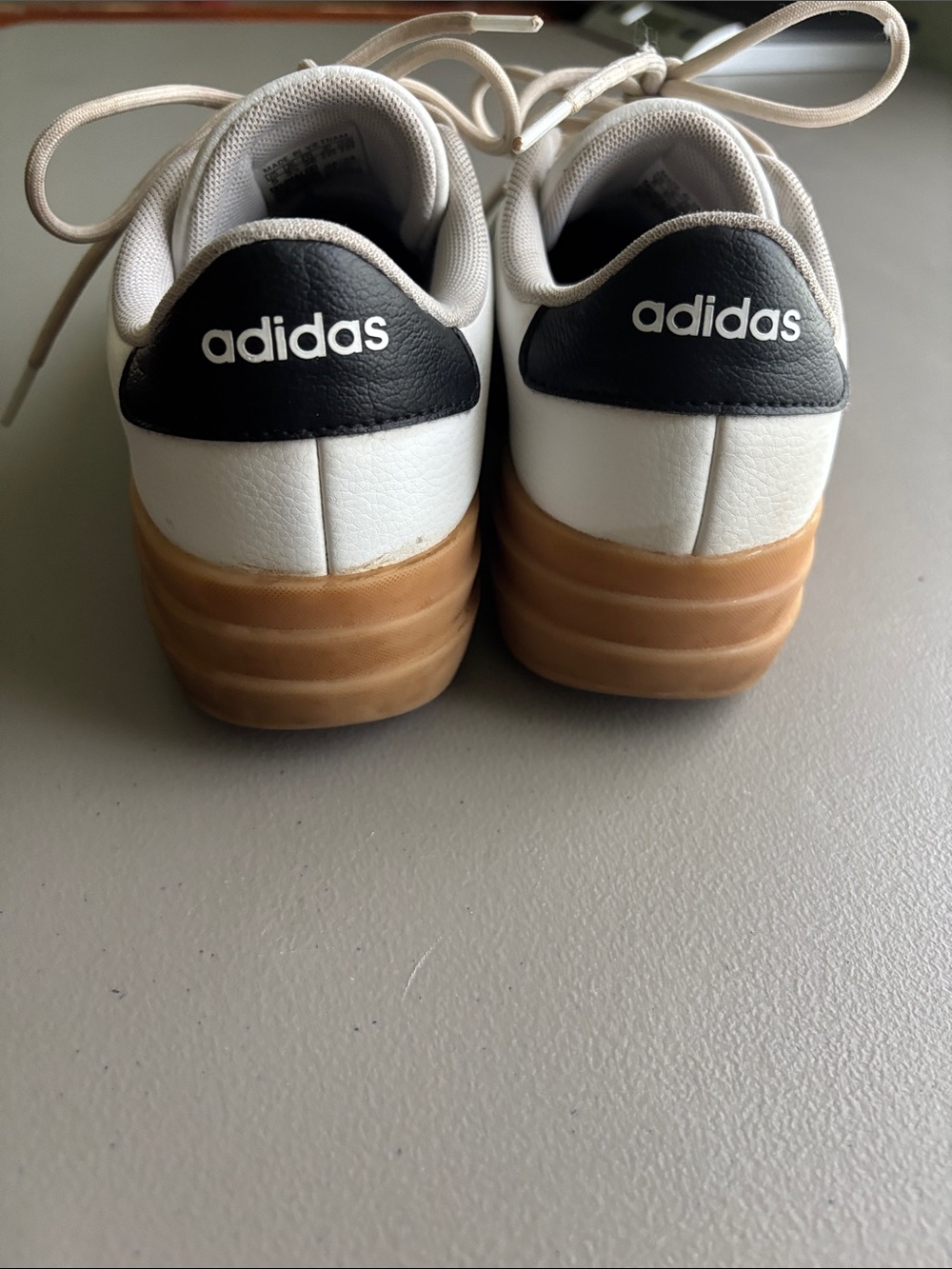 Adidas Women's Vl Court Bold Sneaker tennis shoe leather upper Sz 5 platform - Picture 5 of 6
